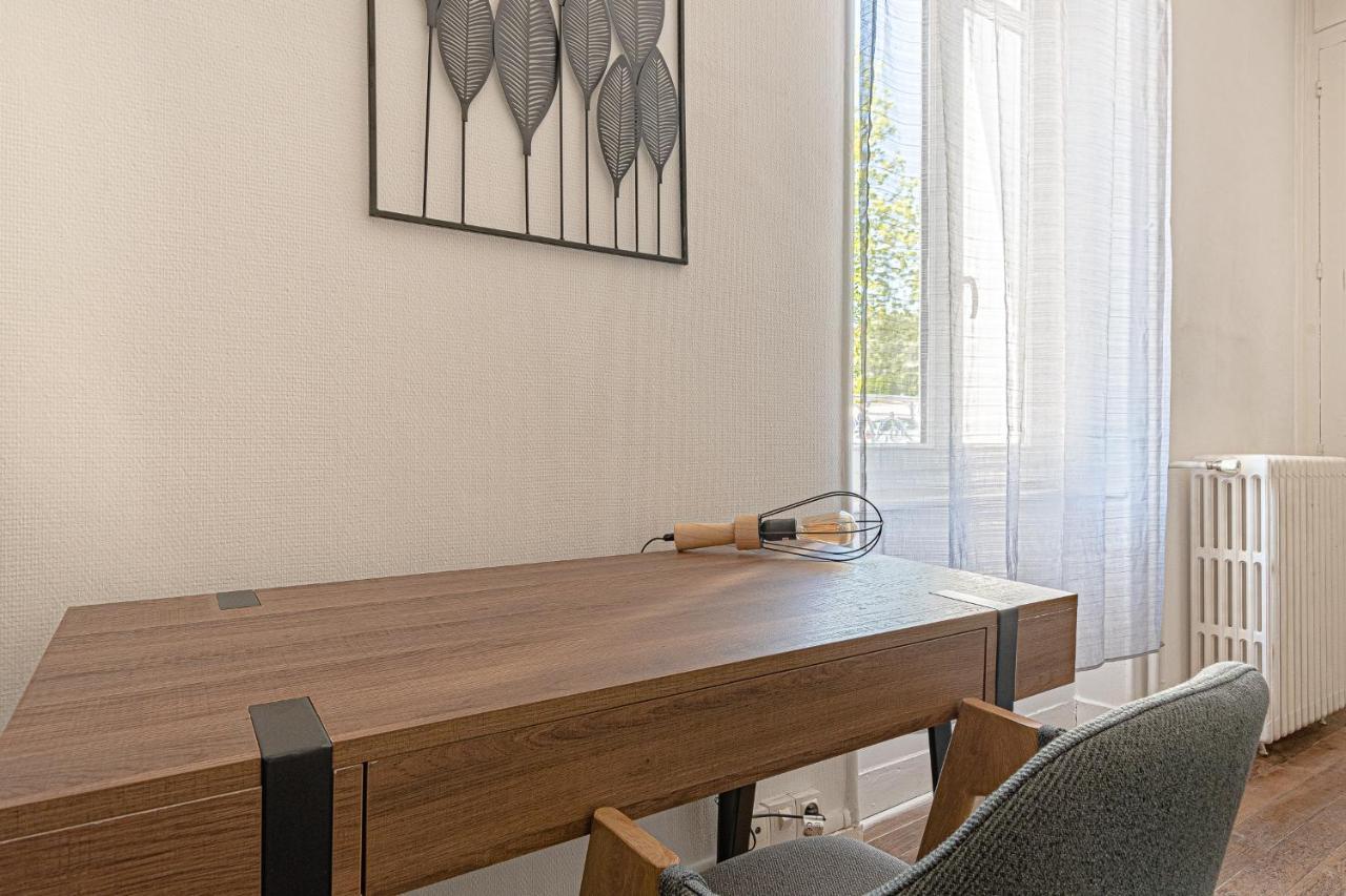 Le Pied A Terre D'Ernest Apartment Лимож Екстериор снимка